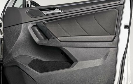 Volkswagen Tiguan II, 2021 год, 3 550 000 рублей, 25 фотография