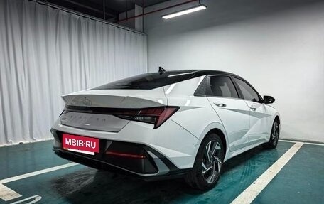 Hyundai Elantra, 2023 год, 1 300 008 рублей, 6 фотография