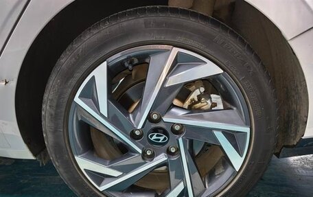 Hyundai Elantra, 2023 год, 1 300 008 рублей, 16 фотография