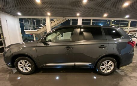 Mitsubishi Outlander III рестайлинг 3, 2018 год, 1 742 000 рублей, 6 фотография