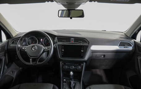 Volkswagen Tiguan II, 2020 год, 2 129 000 рублей, 9 фотография