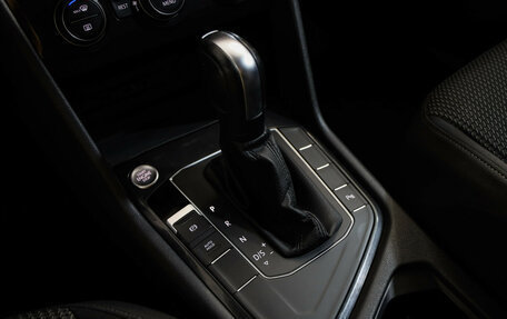 Volkswagen Tiguan II, 2020 год, 2 129 000 рублей, 16 фотография