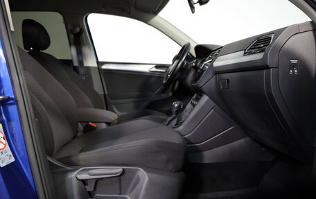 Volkswagen Tiguan II, 2020 год, 2 129 000 рублей, 20 фотография