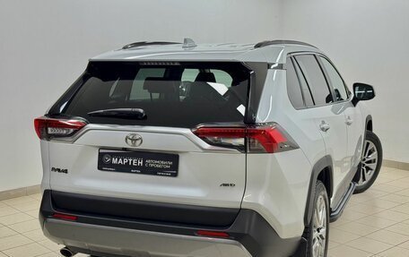 Toyota RAV4, 2021 год, 4 549 000 рублей, 9 фотография