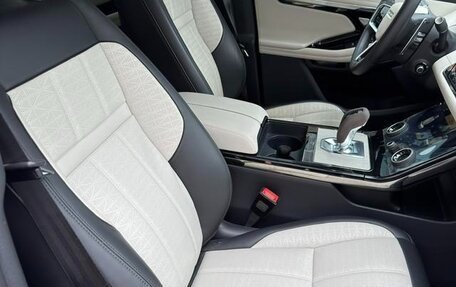 Land Rover Range Rover Evoque II, 2024 год, 4 400 000 рублей, 14 фотография