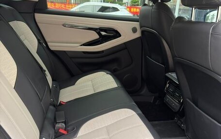 Land Rover Range Rover Evoque II, 2024 год, 4 400 000 рублей, 17 фотография