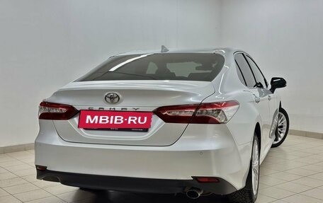 Toyota Camry, 2021 год, 3 298 000 рублей, 6 фотография