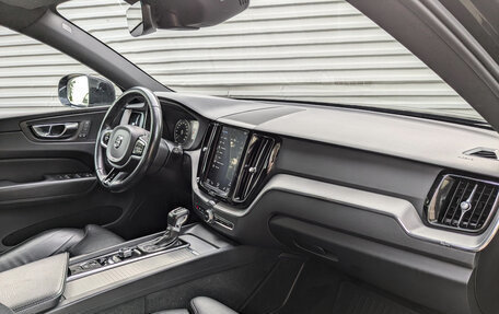 Volvo XC60 II, 2018 год, 3 600 000 рублей, 11 фотография