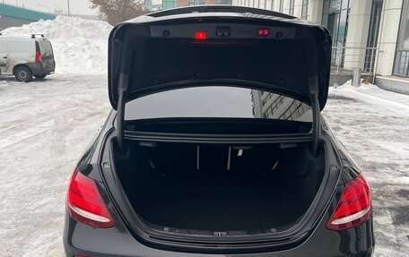 Mercedes-Benz E-Класс AMG, 2018 год, 7 800 000 рублей, 29 фотография