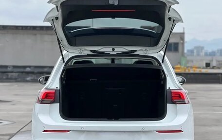 Volkswagen Golf VIII, 2023 год, 2 020 000 рублей, 9 фотография