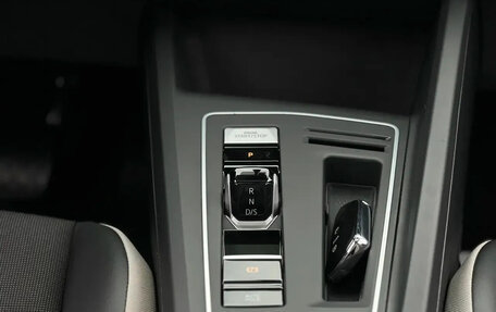 Volkswagen Golf VIII, 2023 год, 2 020 000 рублей, 16 фотография