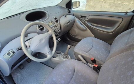 Toyota Yaris I рестайлинг, 2002 год, 520 000 рублей, 8 фотография