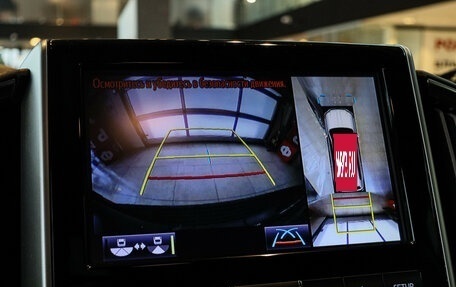 Toyota Land Cruiser 200, 2019 год, 7 359 000 рублей, 20 фотография