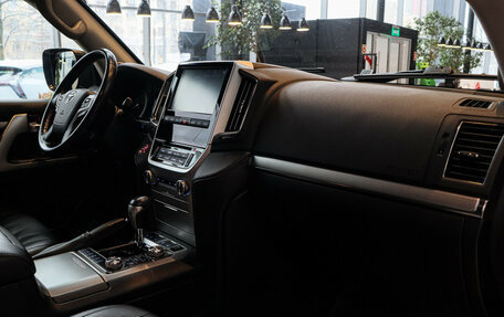 Toyota Land Cruiser 200, 2019 год, 7 359 000 рублей, 7 фотография