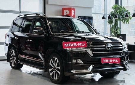 Toyota Land Cruiser 200, 2019 год, 7 359 000 рублей, 3 фотография