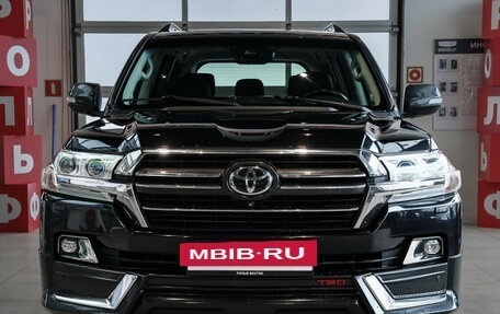 Toyota Land Cruiser 200, 2019 год, 7 359 000 рублей, 2 фотография