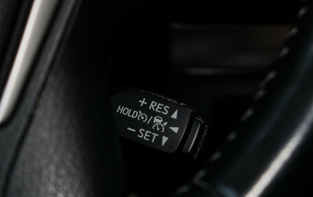 Toyota Land Cruiser 200, 2019 год, 7 359 000 рублей, 15 фотография