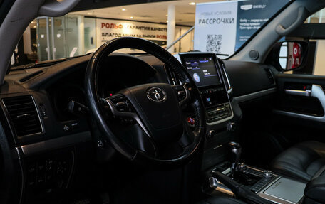 Toyota Land Cruiser 200, 2019 год, 7 359 000 рублей, 26 фотография