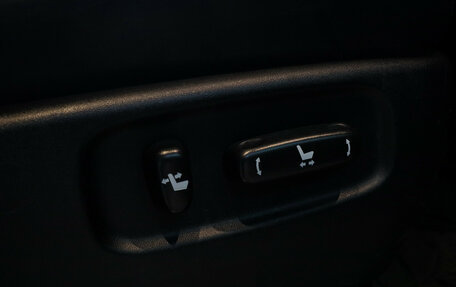 Toyota Land Cruiser 200, 2019 год, 7 359 000 рублей, 24 фотография