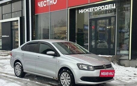 Volkswagen Polo VI (EU Market), 2011 год, 499 000 рублей, 2 фотография