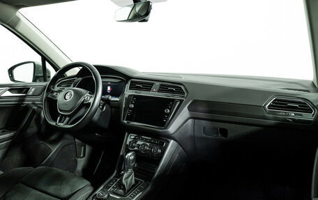 Volkswagen Tiguan II, 2018 год, 3 199 000 рублей, 9 фотография