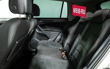 Volkswagen Tiguan II, 2018 год, 3 199 000 рублей, 10 фотография