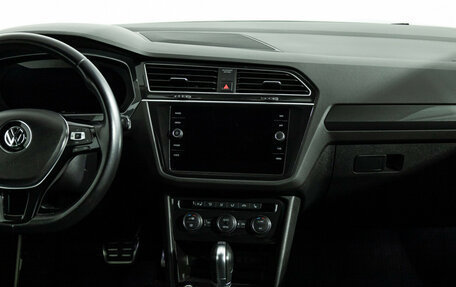 Volkswagen Tiguan II, 2018 год, 3 199 000 рублей, 14 фотография