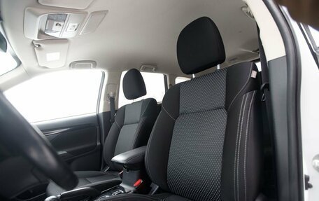 Mitsubishi Outlander III рестайлинг 3, 2020 год, 2 450 000 рублей, 11 фотография