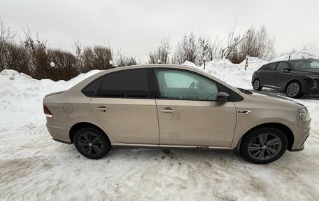 Volkswagen Polo VI (EU Market), 2017 год, 1 000 000 рублей, 3 фотография