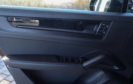 Porsche Cayenne III, 2024 год, 13 990 000 рублей, 10 фотография