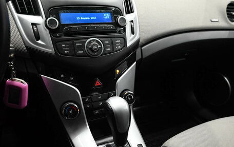 Chevrolet Cruze II, 2013 год, 950 000 рублей, 13 фотография