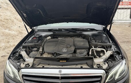 Mercedes-Benz E-Класс, 2018 год, 3 400 000 рублей, 8 фотография