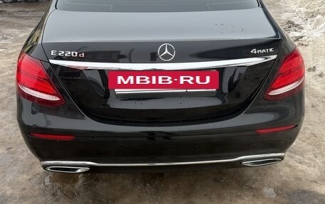 Mercedes-Benz E-Класс, 2018 год, 3 400 000 рублей, 5 фотография