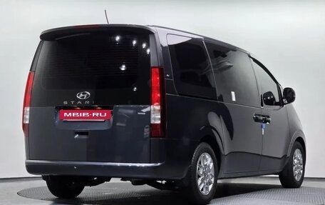 Hyundai Staria, 2022 год, 6 160 000 рублей, 3 фотография