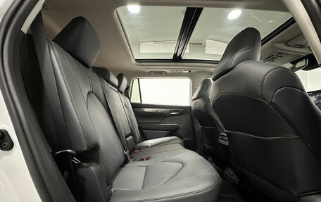 Toyota Highlander, 2025 год, 5 690 000 рублей, 31 фотография