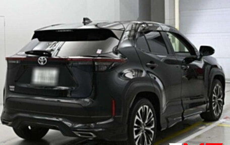 Toyota Yaris Cross, 2022 год, 1 500 000 рублей, 2 фотография