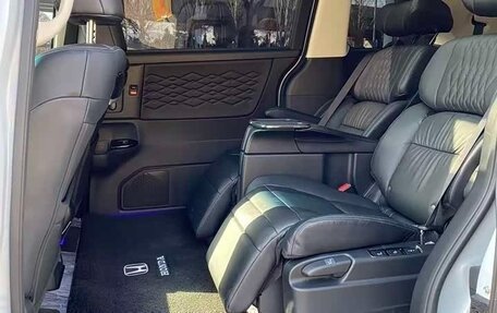 Honda Elysion, 2024 год, 6 300 000 рублей, 9 фотография