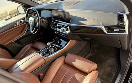 BMW X5, 2018 год, 6 050 000 рублей, 3 фотография