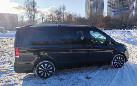 Mercedes-Benz V-Класс, 2018 год, 5 300 000 рублей, 2 фотография