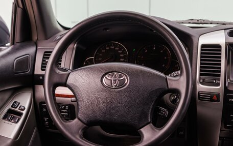 Toyota Land Cruiser Prado 120 рестайлинг, 2003 год, 1 575 000 рублей, 13 фотография