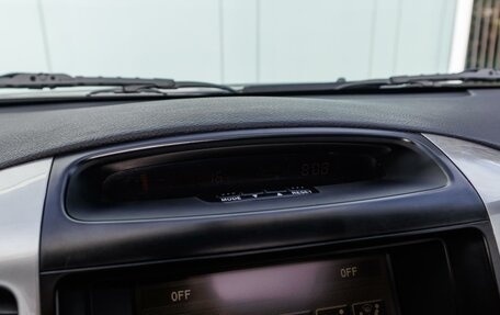 Toyota Land Cruiser Prado 120 рестайлинг, 2003 год, 1 575 000 рублей, 16 фотография