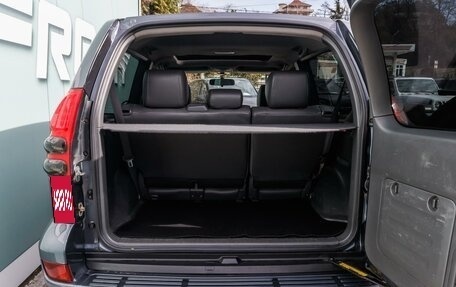 Toyota Land Cruiser Prado 120 рестайлинг, 2003 год, 1 575 000 рублей, 24 фотография