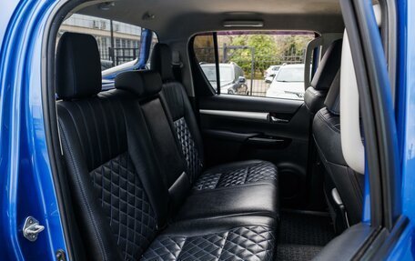 Toyota Hilux VIII, 2016 год, 3 700 000 рублей, 9 фотография