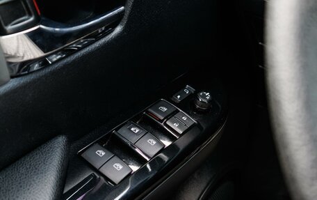 Toyota Hilux VIII, 2016 год, 3 700 000 рублей, 22 фотография