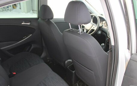 Hyundai Solaris II рестайлинг, 2015 год, 830 000 рублей, 8 фотография