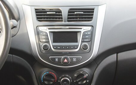 Hyundai Solaris II рестайлинг, 2015 год, 830 000 рублей, 10 фотография