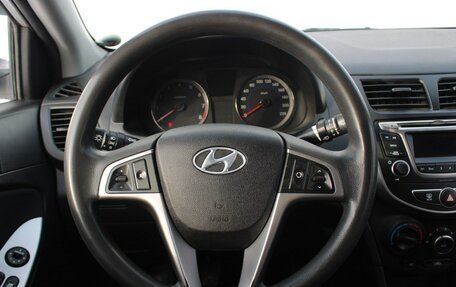 Hyundai Solaris II рестайлинг, 2015 год, 830 000 рублей, 11 фотография