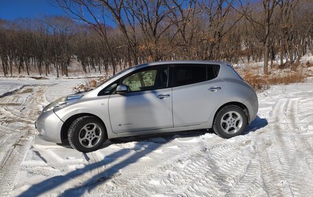 Nissan Leaf I, 2011 год, 350 000 рублей, 2 фотография