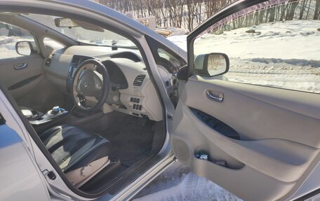 Nissan Leaf I, 2011 год, 350 000 рублей, 5 фотография