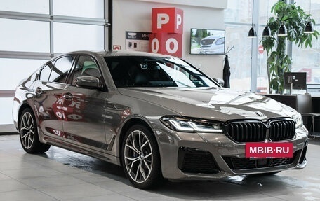BMW 5 серия, 2021 год, 6 570 000 рублей, 3 фотография